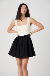 FRENCH CONNECTION SQUARE NECK SLVLESS MINI DRESS